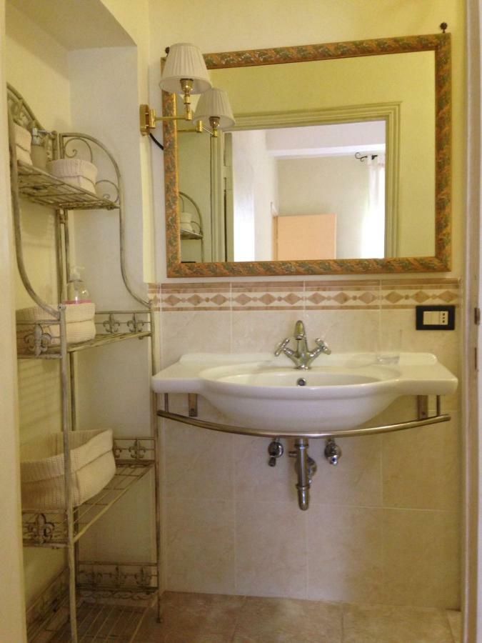 Apartmán La Casina Del Borgo Abbadia San Salvator Exteriér fotografie